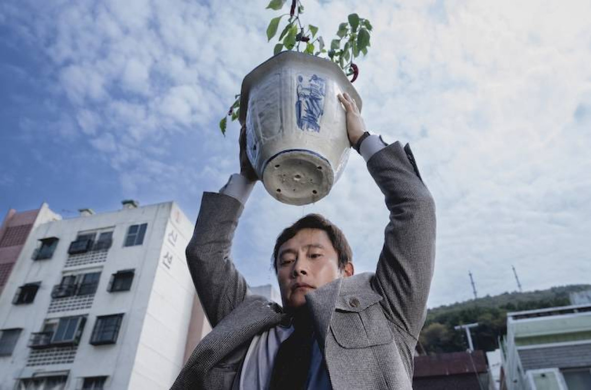 La recensione di No Other Choice - Non c'è altra scelta