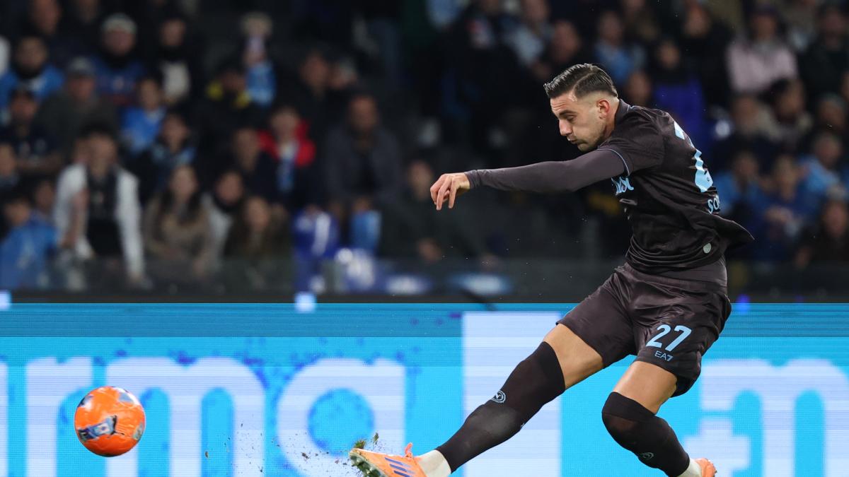 Napoli mercato, Lukaku non rientra, Lucca resta