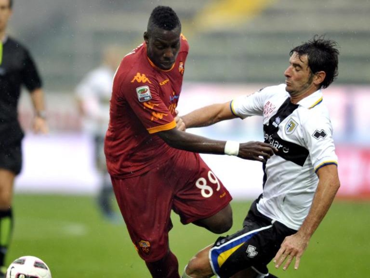 Okaka, che fine ha fatto: «Fermo due anni, oggi gioco in C. Alla Roma Spalletti mi fece cambiare macchina. Devastato dalla morte di Mihajlovic»