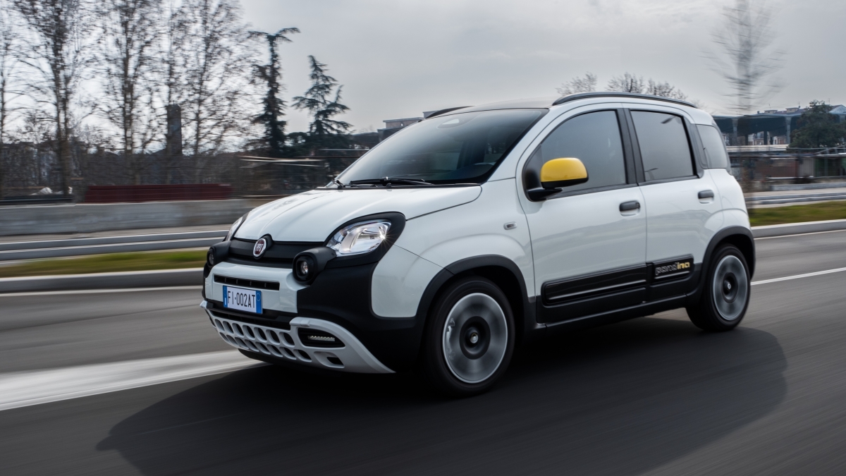 Le 10 auto più vendute in Italia nel 2025: in testa la Fiat Panda, crolla la Lancia Ypsilon