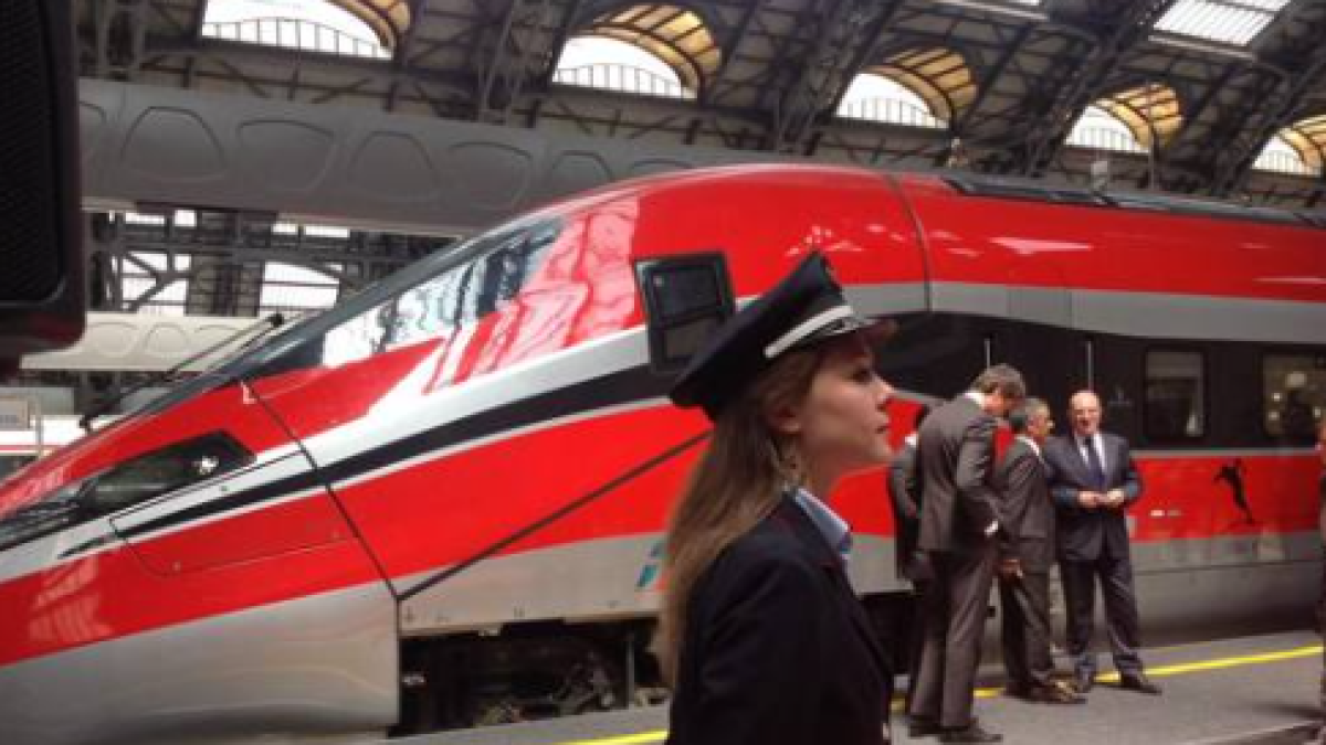 Biglietti dei treni come quelli degli aerei, la novità 2026 per le Frecce: prima si comprano e meno si paga