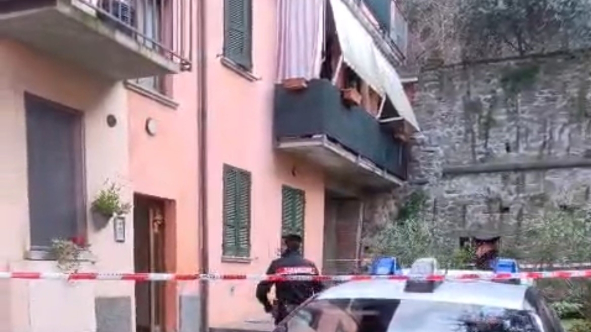 Violenza domestica a Capriolo (Brescia) il marito dopo una lite accoltella la moglie al collo, è grave agli Spedali Civili