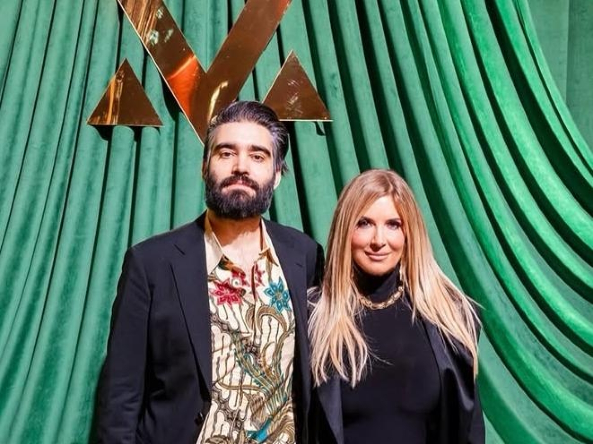 Selvaggia Lucarelli sposa Lorenzo Biagiarelli in Salento: «Noi, Ronaldo e Taylor Swift, tutti con lo stesso budget!»