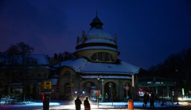 Blackout a Berlino, 50 mila famiglie al buio per un attacco ai cavi. I sospetti sui russi e la rivendicazione degli attivisti di Vulkangruppe