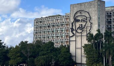 Cuba, che succede adesso? Viaggio nell'isola tra crisi energetica, epidemie e spopolamento. La caduta di Maduro e la spallata finale al regime