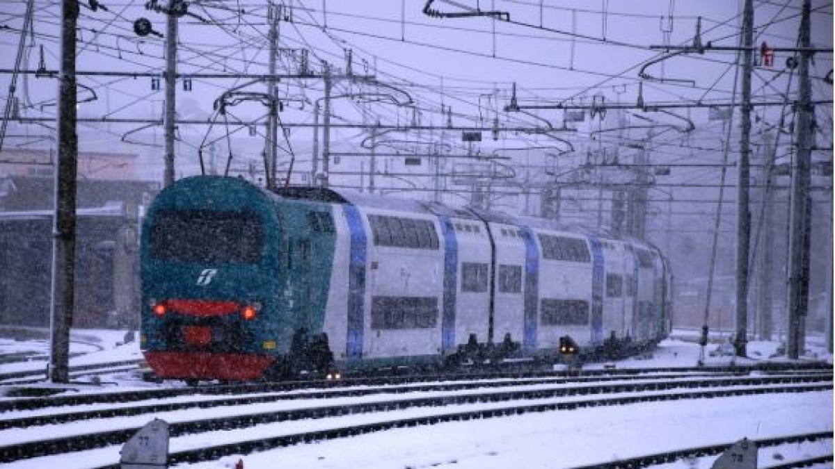 Ferrovie dello Stato, parte il «piano neve e gelo»: la continuità del servizio con il meteo in picchiata