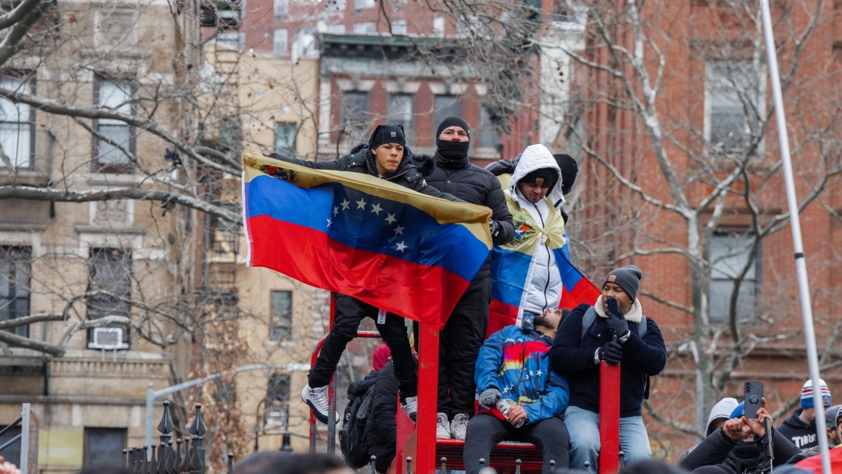 Venezuela-Usa, le notizie in diretta | Trump: «Caracas consegnerà agli Usa fra i 30 e i 50 milioni di barili di petrolio» - Corriere della Sera