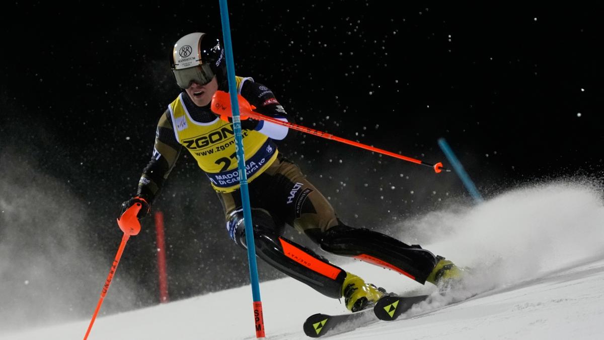 Coppa slalom a Madonna di Campiglio: prima manche: comanda Hallberg, Vinatzer fuori