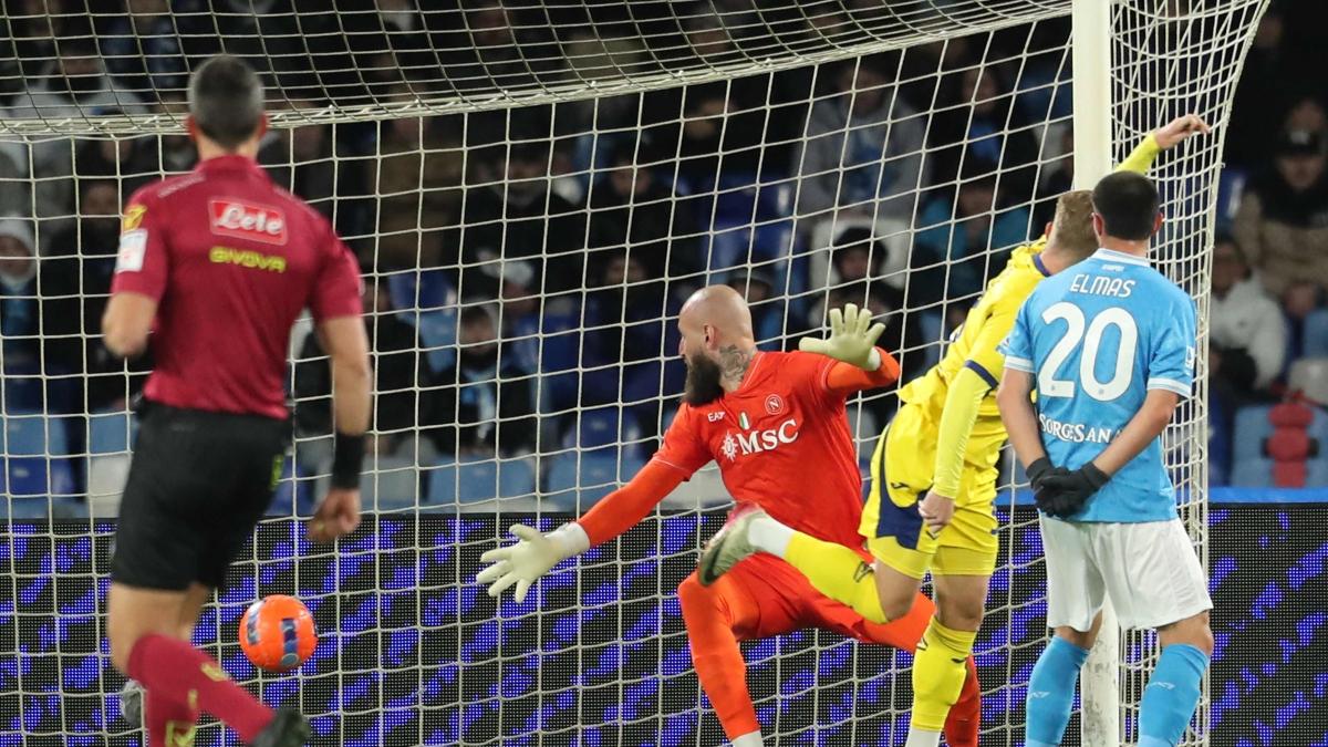 Napoli-Verona 2-2 risultato: McTominay e Di Lorenzo acciuffano l'Hellas, ma Conte rallenta