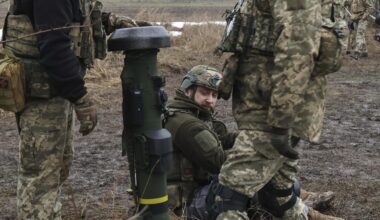 Ucraina - Russia, le notizie sulla guerra in diretta | Zakharova: «Volenterosi e Kiev formano un asse della guerra. Militari europei su territorio ucraino considerati obiettivi legittimi»