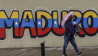 Venezuela-Usa, le notizie in diretta | Caracas annuncia: presto liberi diversi detenuti, anche stranieri. Attesa per Trentini. Il Senato Usa approva la risoluzione per impedire possibili nuove azioni militari di Trump in Venezuela