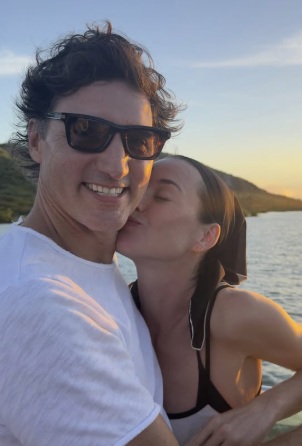 Katy Perry, la sua vacanza di fine anno con Justin Trudeau (e c'era anche Orlando Bloom)