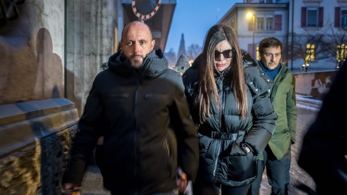 Crans Montana, arrestato Jacques Moretti, il gestore del bar della strage: «Concreto pericolo di fuga». Per la moglie chiesti i domiciliari