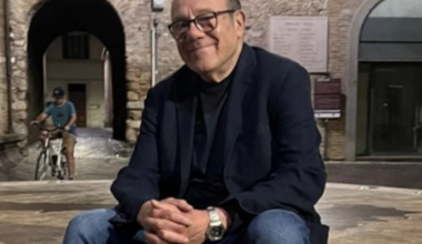 Carlo Verdone: «Non faccio nessuna festa per i miei fan. Hanno usato il mio nome e chiedono 200 euro per partecipare, ma io non ne so nulla»