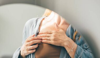 Tumore al seno, scoperte diverse mutazioni dei geni BRCA1 e 2: alcune sono più «cattive» (e vanno trattate di conseguenza)