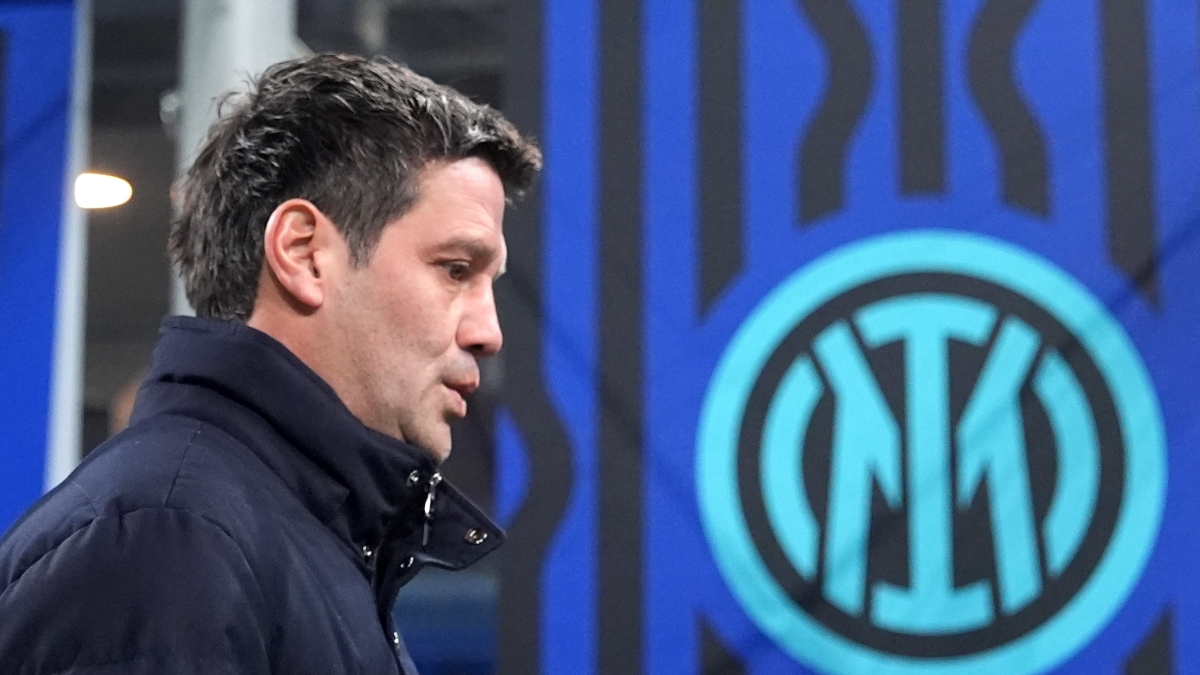 Chivu su Inter-Napoli: «Conte è un vincente, lo stimo. La pressione? Ce l'abbiamo entrambi. Noi migliorati, siamo allenati anche alle ingiustizie»
