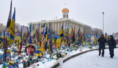 Ucraina - Russia, le notizie sulla guerra in diretta | «Parigi potrebbe inviare 6 mila soldati per il dopo-guerra a Kiev». Londra stanzia 230 milioni per l'esercito della forza di pace