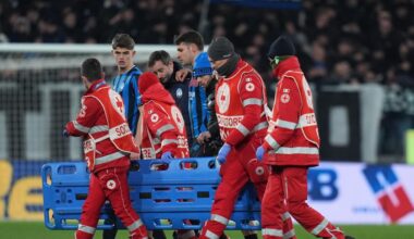 Infortunio a Djimsiti in Atalanta-Torino: non riusciva a camminare, come sta