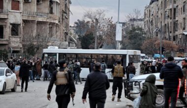 Siria, i combattenti curdi accettano di evacuare Aleppo