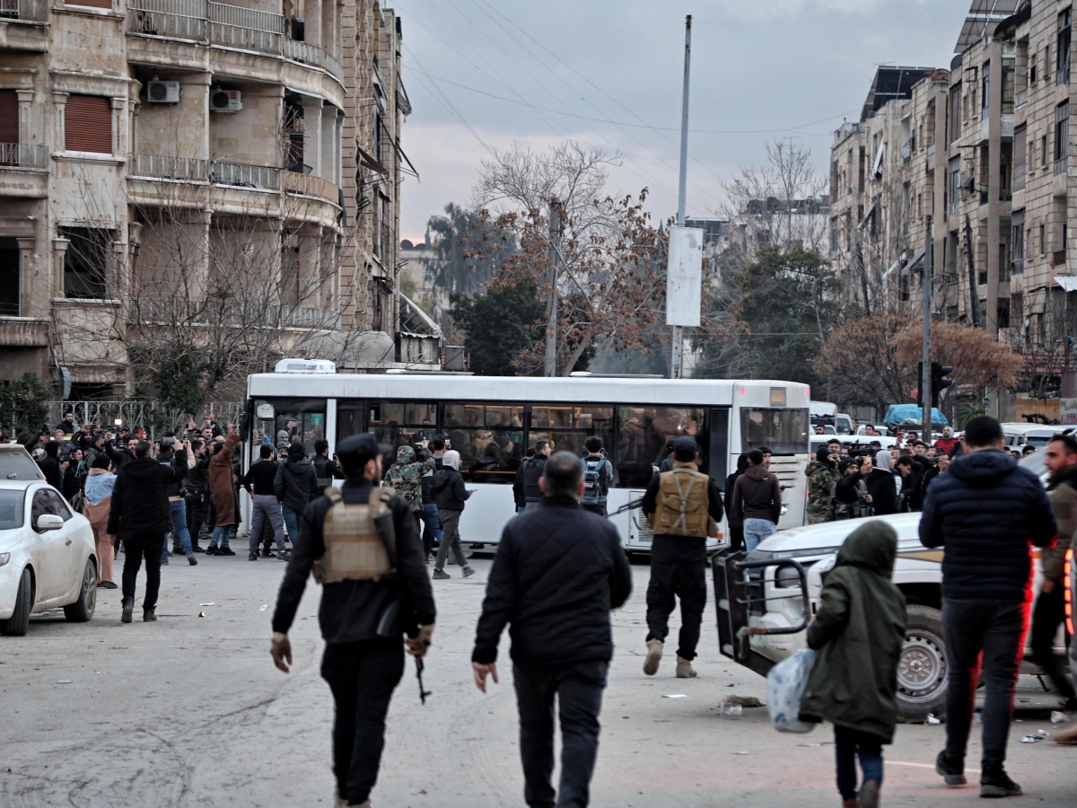 Siria, i combattenti curdi accettano di evacuare Aleppo