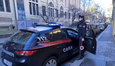 Bologna, ventenne ferito a colpi di machete in zona universitaria: è in rianimazione