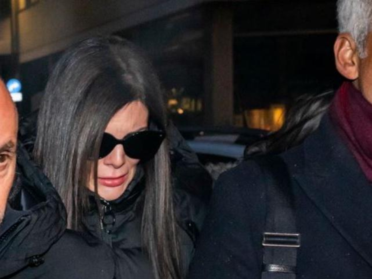 Jessica Moretti, niente domiciliari per la proprietaria del Constellation di Crans-Montana: non può lasciare la Svizzera. I genitori delle vittime dal Papa