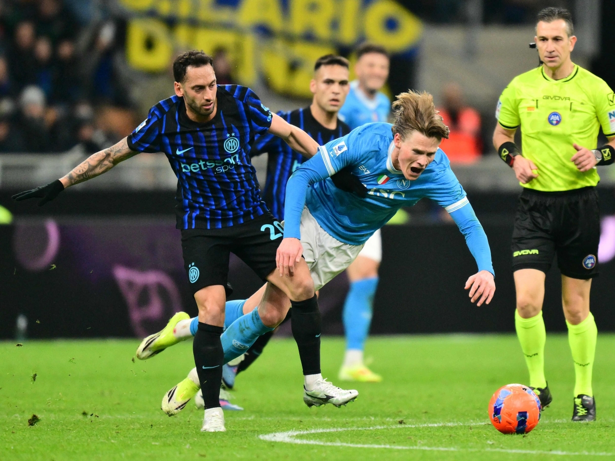Inter-Napoli risultato 2-2: McTominay riprende Dimarco e Calhanoglu, i nerazzurri non scappano