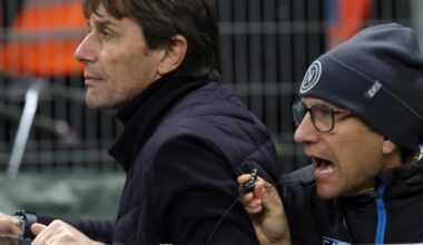 Antonio Conte aggrappato alla balaustra col fratello dopo l'espulsione in Inter-Napoli: urla, indicazioni e poi il silenzio