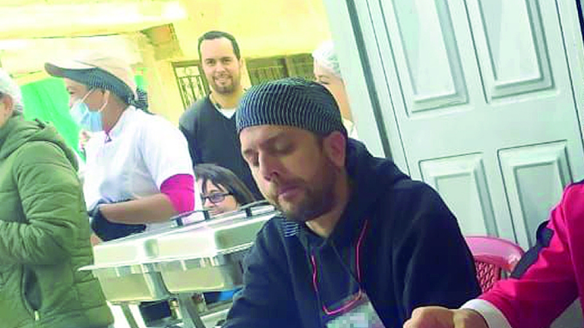 La storia di Alberto Trentini. L'arresto, i 420 giorni di cella, e quei messaggi alla mamma dal carcere: «Attenta alla revisione. E ricarica il cellulare»