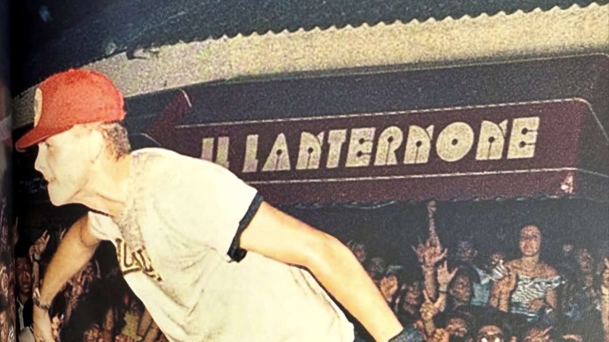 Jovanotti posta una sua foto al Lanternone di Palinuro negli anni '80: «Quanta strada». E qui che la moglie di Cecchetto lo notò per poi segnalarlo al marito