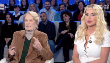 Valeria Marini fa pace con la madre in diretta tv. Gianna Orrù: «Ho preso il telefono e l'ho chiamata»