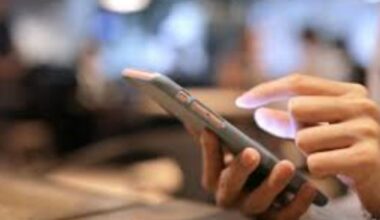 Telefono fisso e mobile, scattano gli aumenti delle tariffe (dopo Rc Auto, sigarette e autostrade): rincari fino a 60 euro all’anno