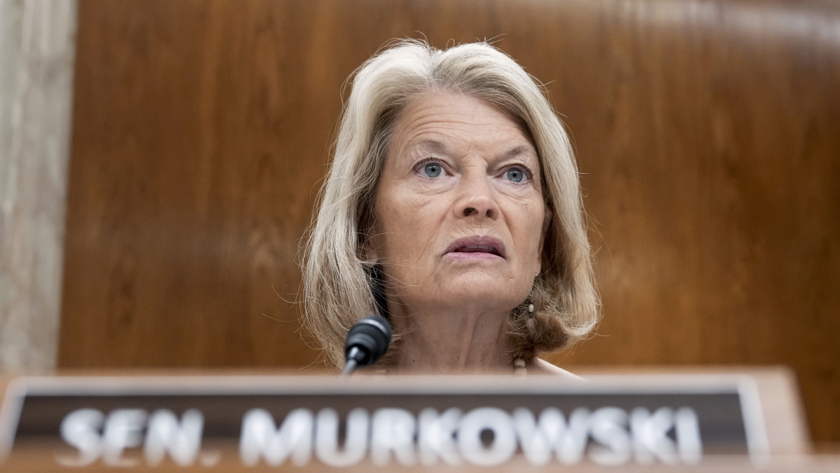 Scontro Trump-Powell, la senatrice repubblicana Murkowski pronta a votare contro le nomine del presidente Usa