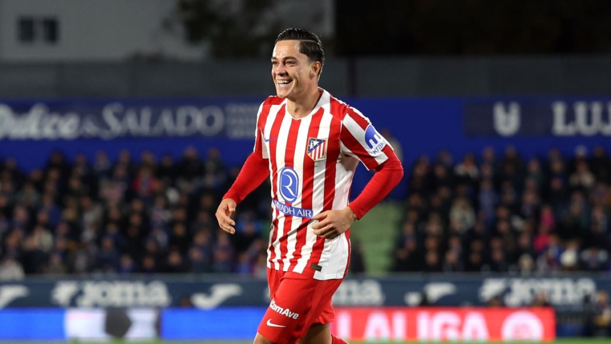 Calciomercato, le notizie di oggi: Robinio Vaz arrivato a Roma, rilancio per Malen; Raspadori all'Atalanta per 25 milioni; il Milan ci prova per Goretzka