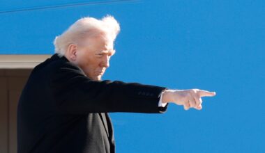 Bannon: «I raid di Trump sono chirurgici, ha imparato la lezione dell’Iraq. Venezuela, Iran e Cuba? Simili»