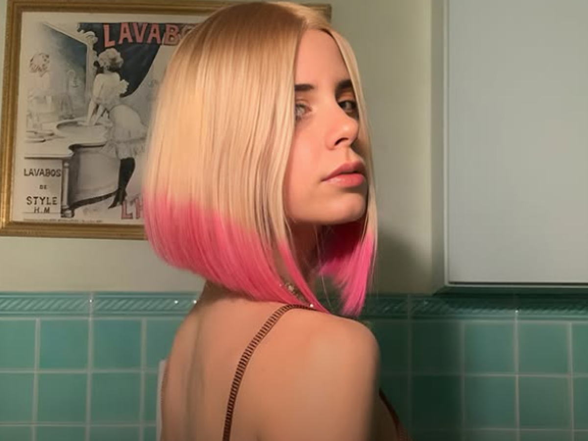 Le ultime immagini di Annabella Martinelli: in bicicletta, zaino sulle spalle e due cartoni della pizza. Poi scompare nel nulla