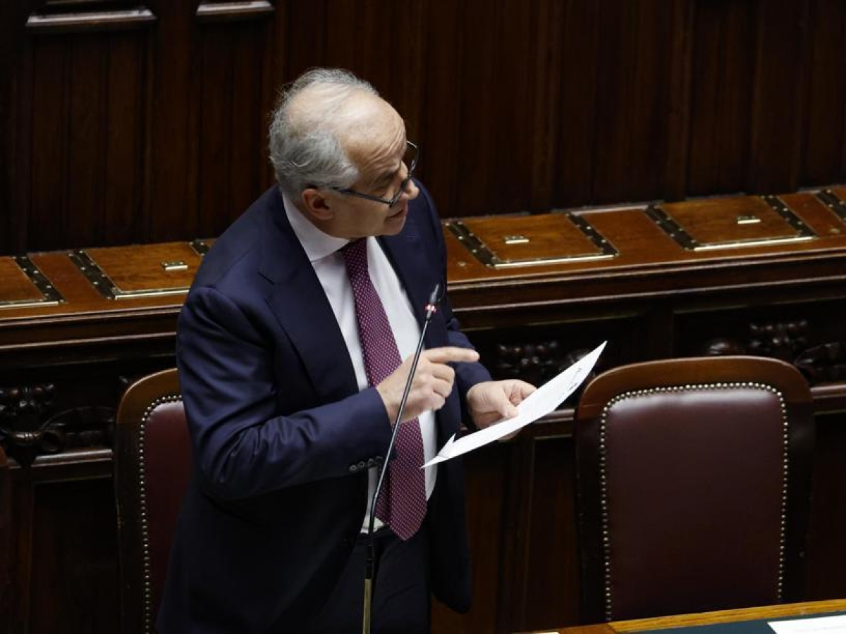 Decreto sicurezza, così il governo prepara la svolta: dai minori agli scippi. Meloni vede gli alleati