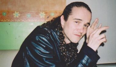 Chi è Stephen Griffiths, «il cannibale con la balestra»: Osama bin Laden, il dottorato in criminologia e i libri sullo smembramento