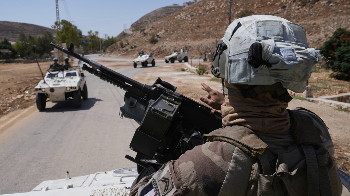 Libano, bomba israeliana lanciata vicino ai soldati Unifil: «Violazione delle regole Onu e rischio per persone e stabilità»