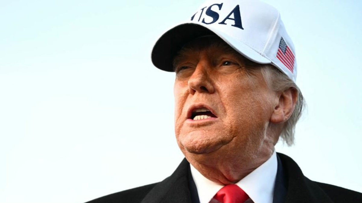 Il dito medio all’operaio, l'attacco alla Fed, le minacce ai manifestanti di Minneapolis: la folle settimana «anti-dissenso» di Trump