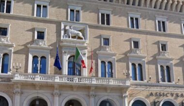 Il Garante «in trincea». La linea della maggioranza: difendiamo l'operato, non i nomi del collegio