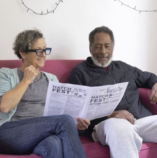 Gli occhiali intelligenti contro l'Alzheimer: ricordano i nomi, segnalano i pericoli e aiutano a vivere più a lungo in autonomia