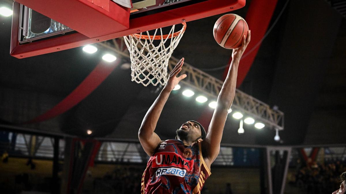 Varese – Reyer Venezia 94-106, vittoria di rimonta per l'Umana all'Itelyum Arena