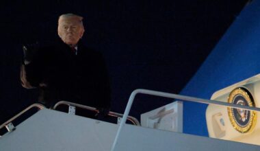 Groenlandia, le ultime notizie in diretta | Guasto all'Air Force one, decolla verso Davos ma è costretto a riatterrare in Usa. Trump: «Groenlandia? Probabile soluzione la Europa»