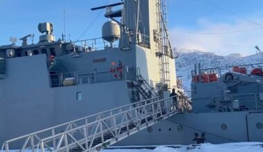 Off The Record | I danesi inviano una nave da guerra in Groenlandia e tengono alta la tensione