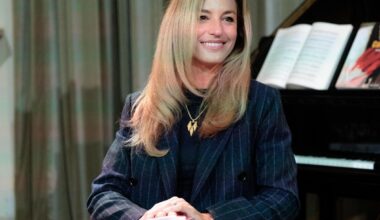 Fenice, Beatrice Venezi rompe il silenzio: «Teatro in mano ai sindacati e all’estero si chiedono perché»