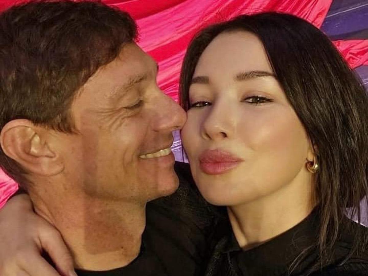 Giorgio Pasotti si sposa: la proposta di matrimonio a Claudia Tosoni sul palcoscenico