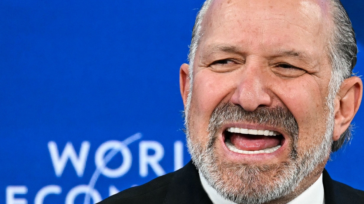 Alta tensione alla cena di gala del Forum di Davos: Lagarde lascia in anticipo dopo le critiche del falco Usa Lutnick all’Europa