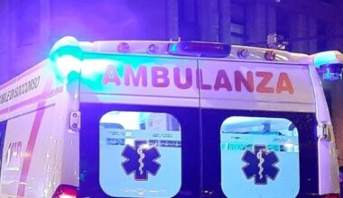 Milano, schianto in corso Sempione: 45enne in auto muore dopo l'urto con un mezzo dell'Amsa