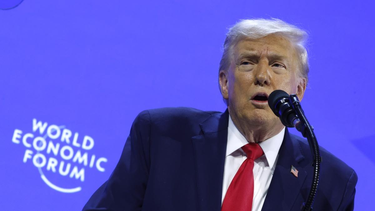 Trump a Davos, doppia retromarcia sulla Groenlandia: no all'attacco e no ai dazi